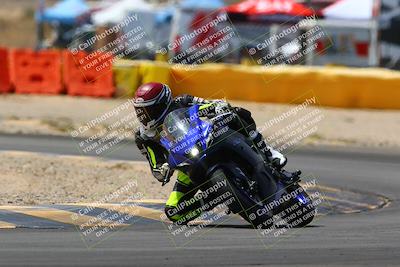 media/Apr-09-2022-SoCal Trackdays (Sat) [[c9e19a26ab]]/Turn 2 (1140am)/